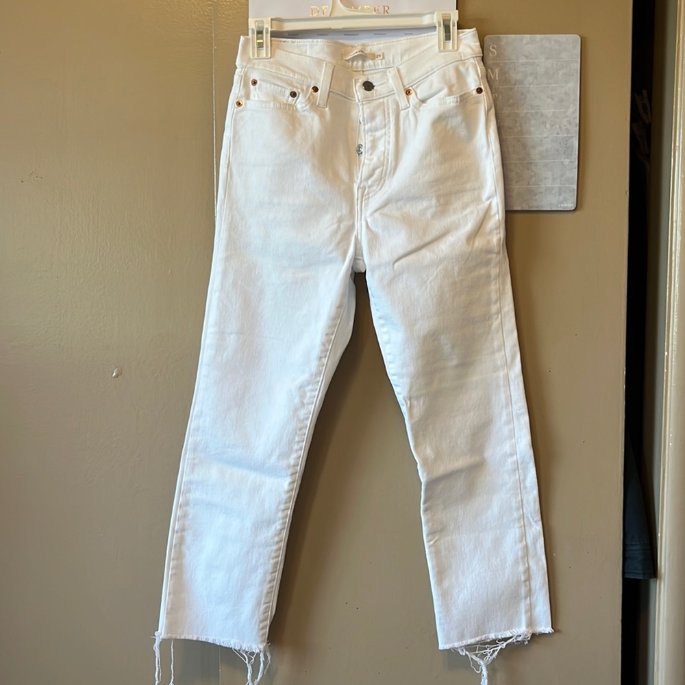 Levi’s white Wedgie Straight Jeans 29 waist 25 inseam